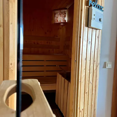 Vineyard Skriti Raj Leskovec pri Krskem