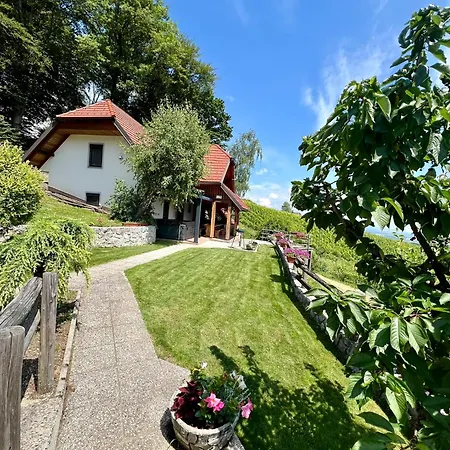 Ferienhaus Vineyard Skriti Raj Leskovec pri Krskem