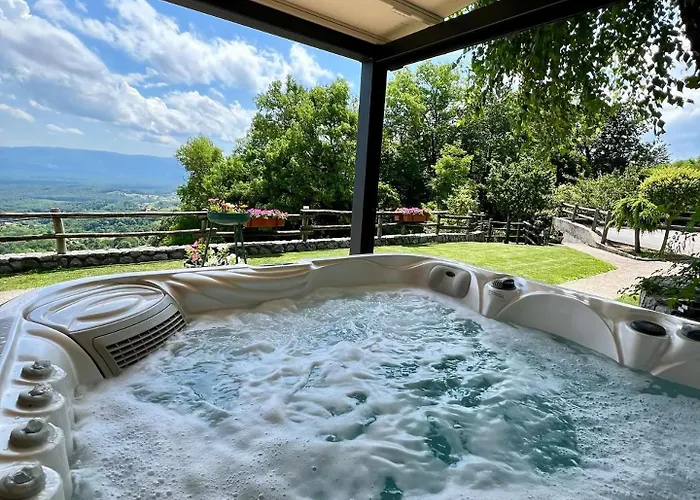 Vineyard Skriti Raj Leskovec pri Krskem